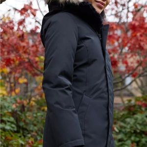 TNA Haven parka xsmall, zipper and magnectic closures, good for temp to -30